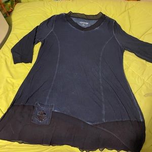 Soft surroundings ladies top.  Worn once